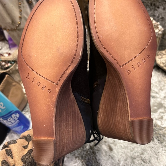 Hinge wedge ankle booties - Picture 5 of 7